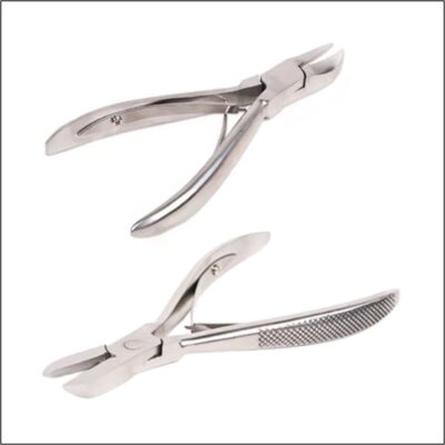 Stainless steel Tooth Cutting Forceps used for trimming or removing animal teeth safely during veterinary and dental procedures.